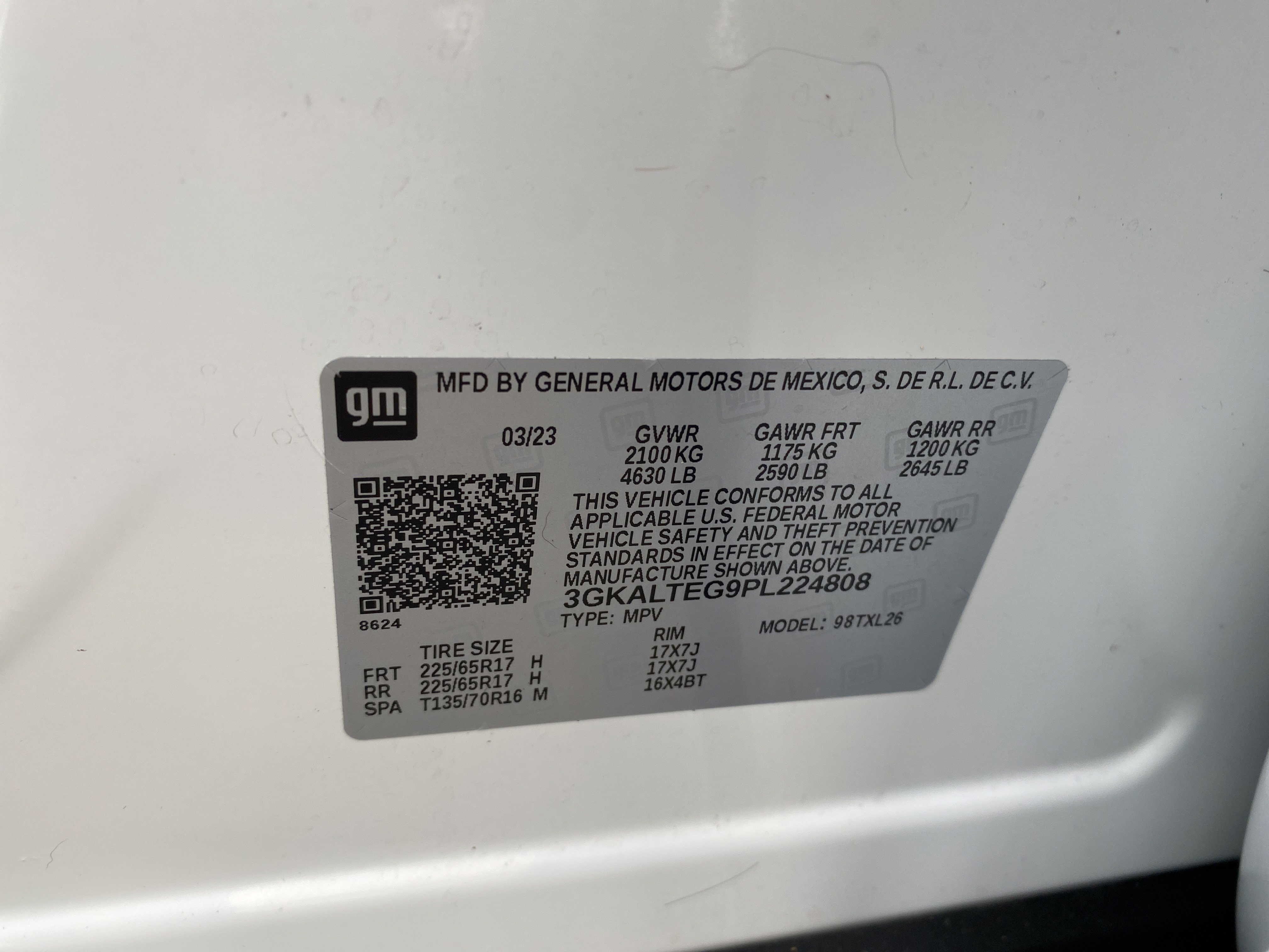 Used 2023 GMC Terrain SLE w/ Driver Convenience Package image 28