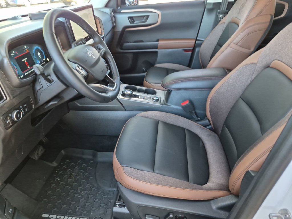 Used 2025 Ford Bronco Sport Outer Banks w/ Outer Banks Tech Package+ AWD/4WD image 14