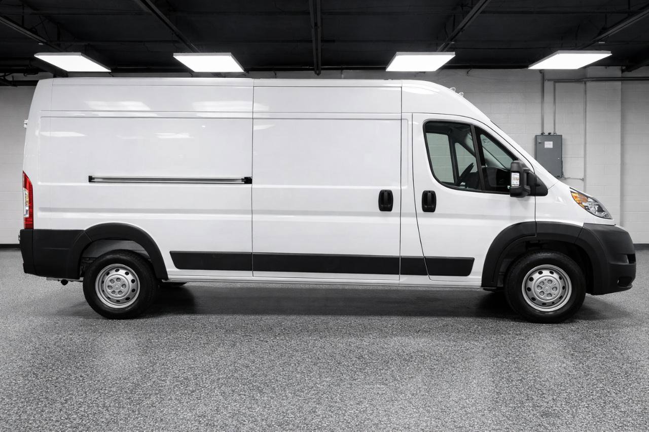 Used 2022 RAM ProMaster 2500 w/ Driver Convenience Group FWD image 5