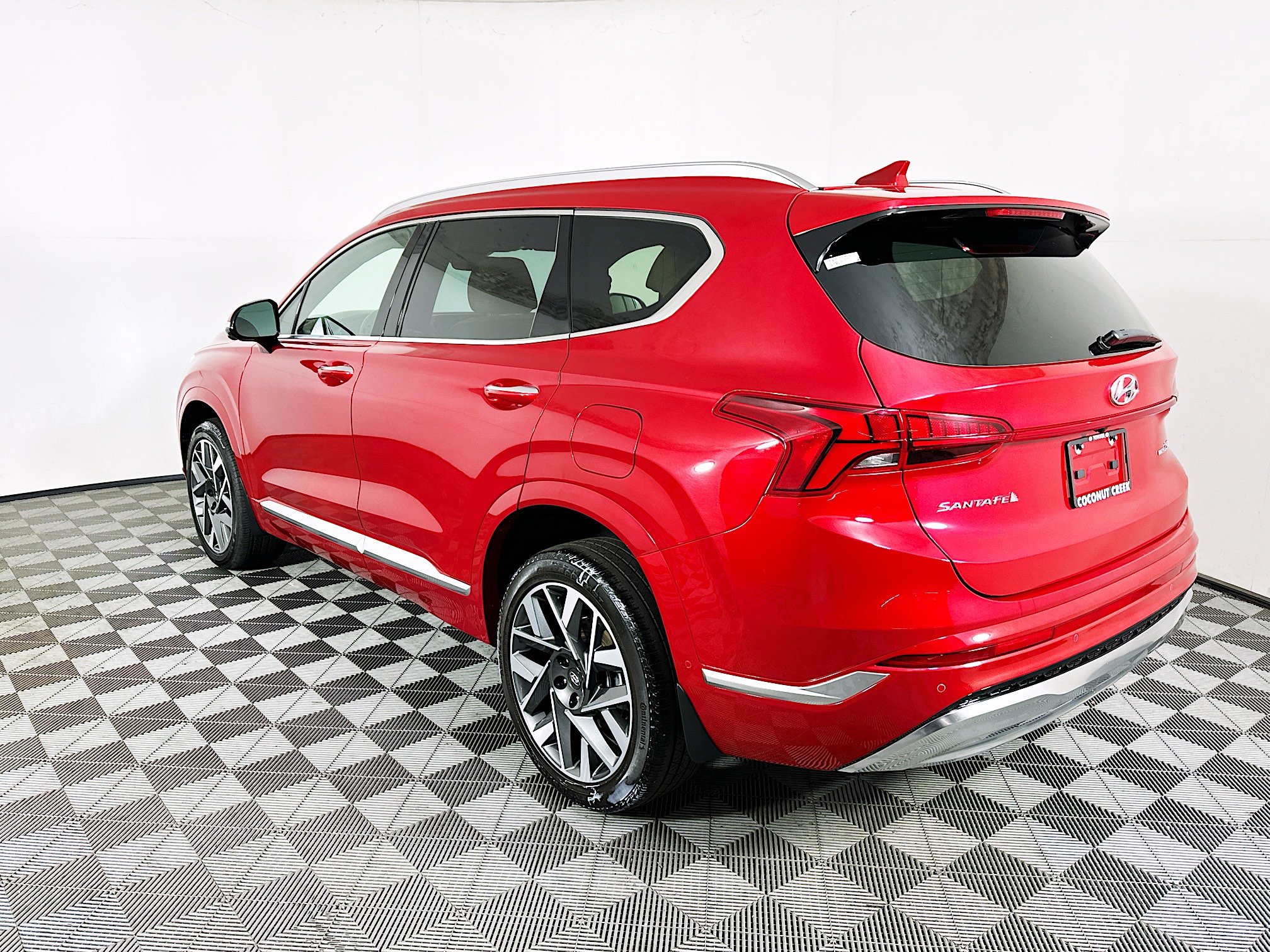 Used 2023 Hyundai Santa Fe Calligraphy AWD/4WD image 5