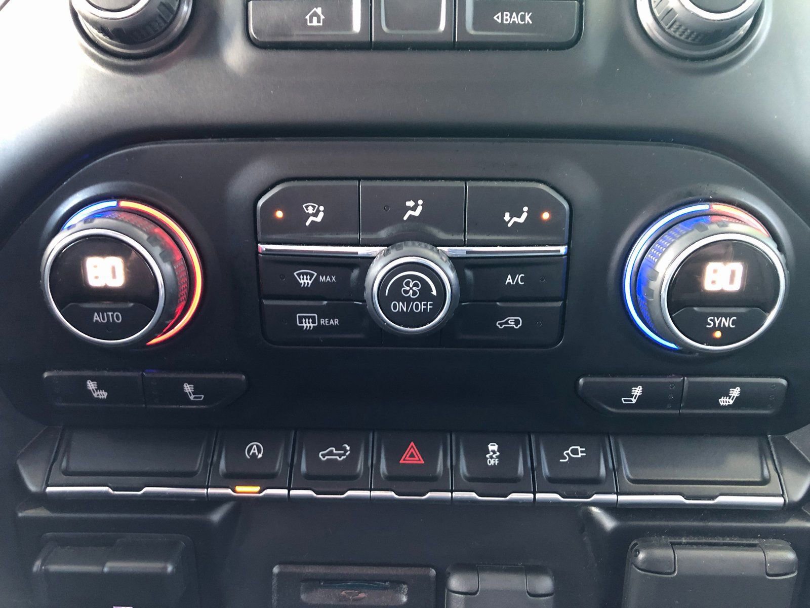 Used 2019 Chevrolet Silverado 1500 LT w/ All-Star Edition image 27