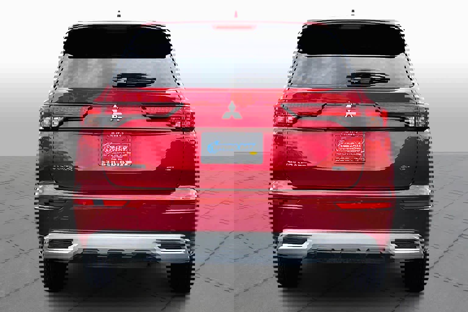 Used 2023 Mitsubishi Outlander SEL image 4