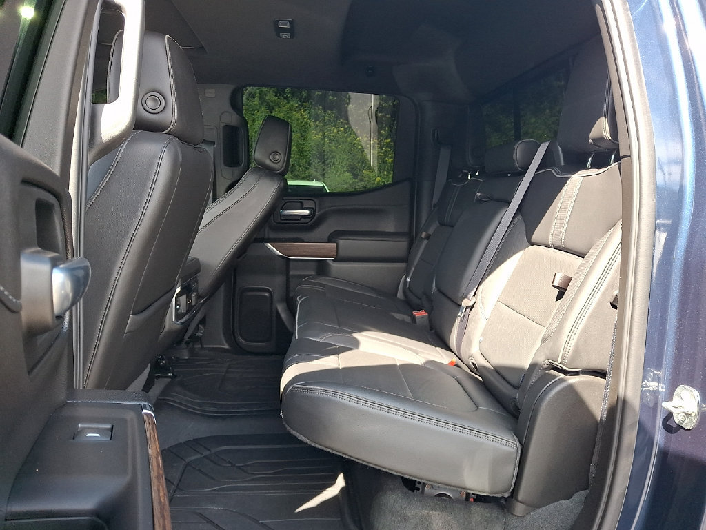 Used 2021 Chevrolet Silverado 1500 High Country w/ Technology Package AWD/4WD image 10