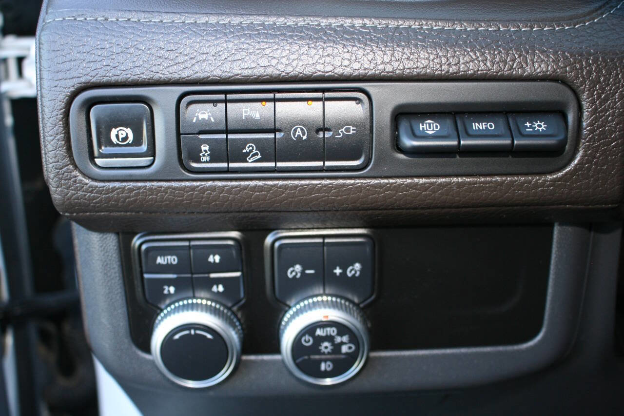 Used 2021 GMC Yukon Denali w/ Denali Premium Package image 19