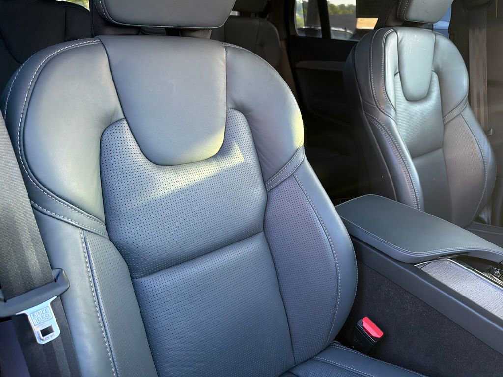 Used 2023 Volvo XC90 B6 Ultimate w/ Protection Package Premier AWD/4WD image 41