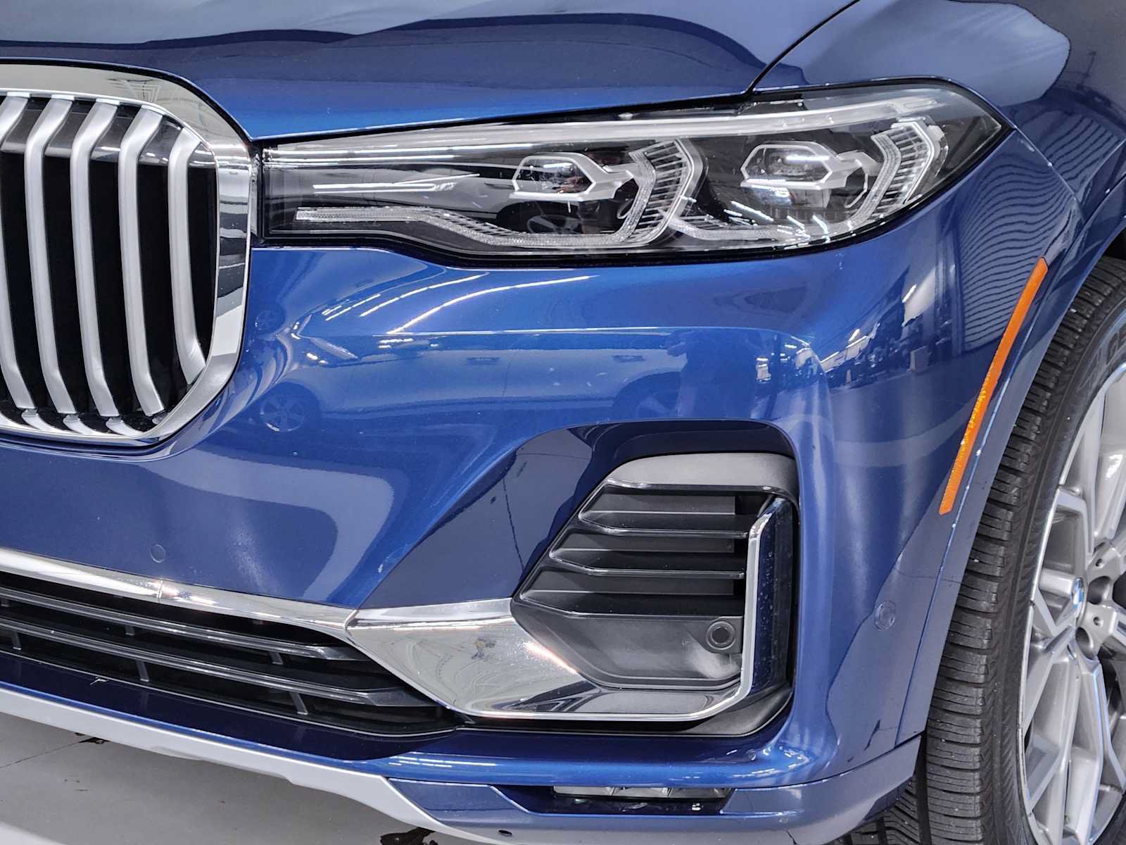 Used 2022 BMW X7 xDrive40i w/ Premium Package AWD/4WD image 12
