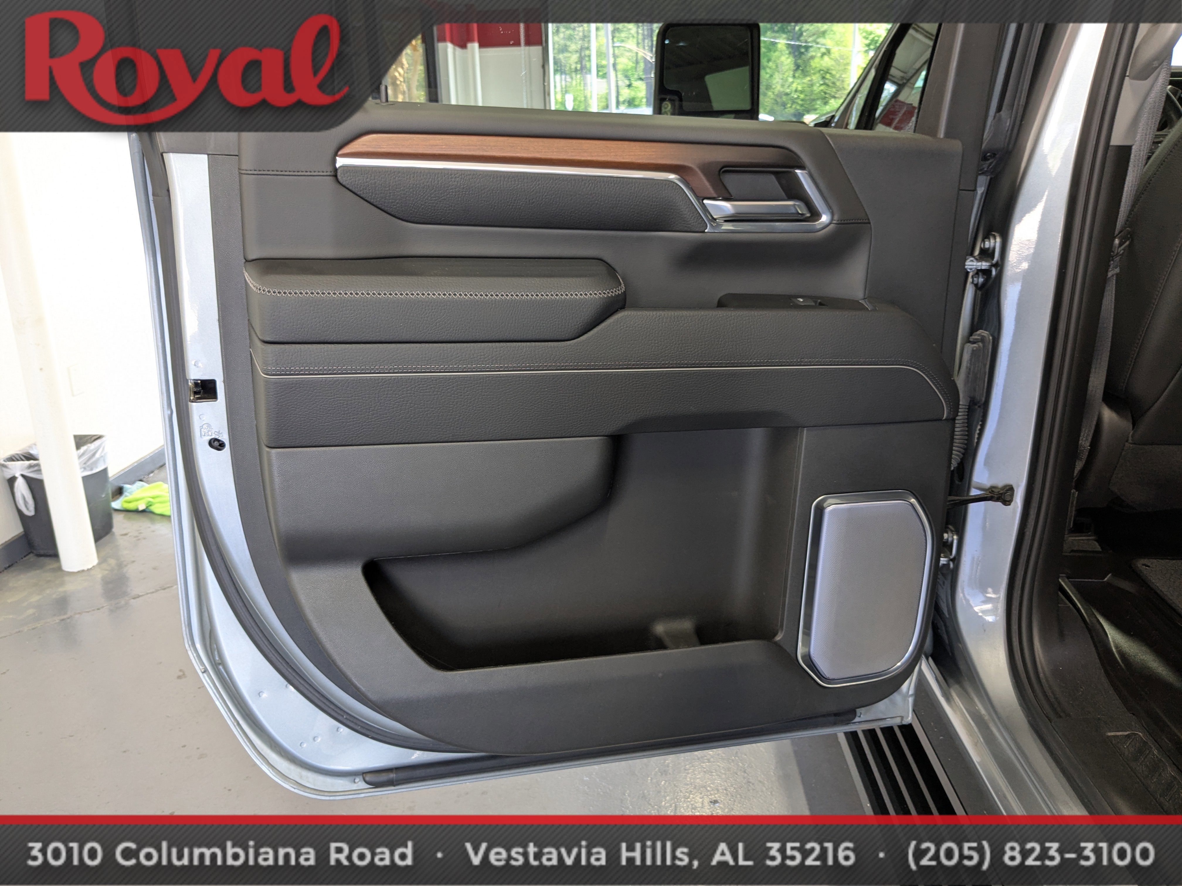 Used 2024 GMC Sierra 2500 Denali w/ Denali Reserve Package image 13