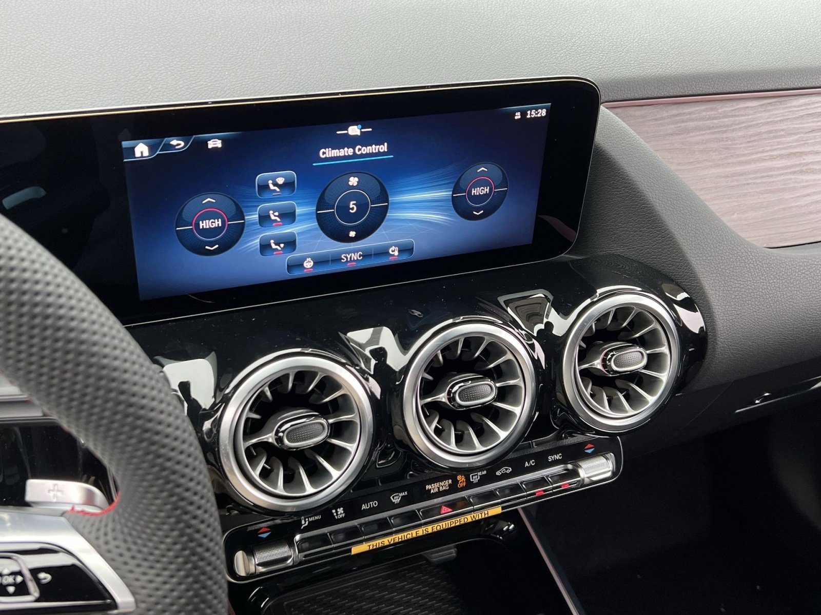 New 2026 Mercedes-Benz GLA 250 4MATIC image 19