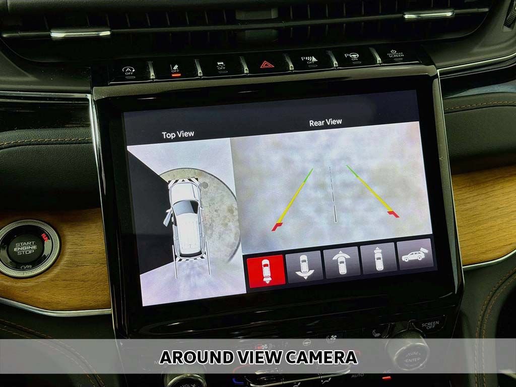 Used 2023 Jeep Grand Cherokee L Summit AWD/4WD image 8