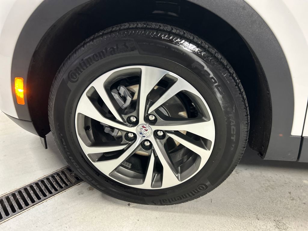 Used 2023 Buick Envision Essence image 9
