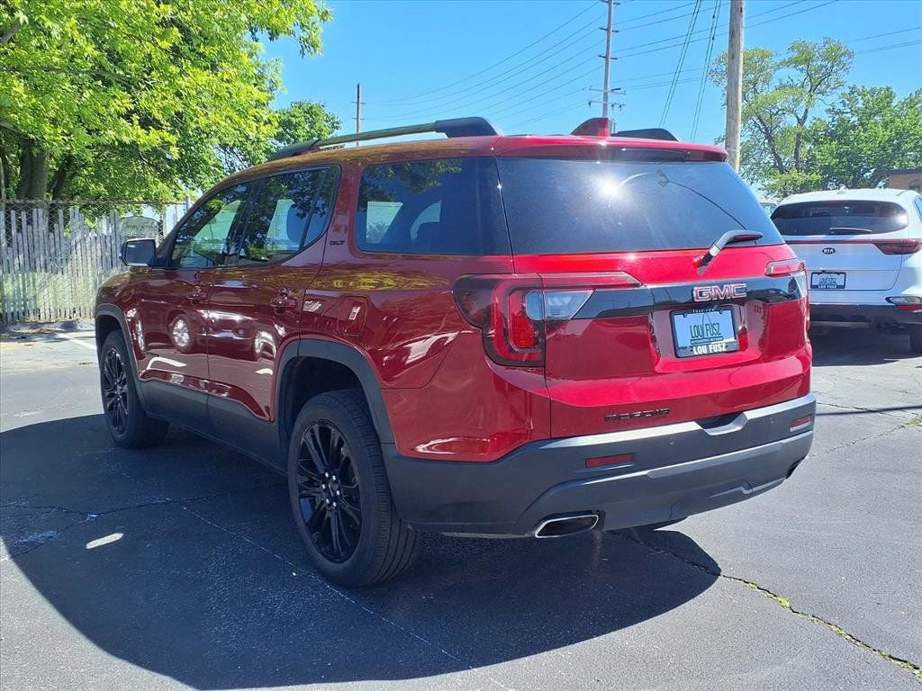 Used 2022 GMC Acadia SLT w/ Elevation Edition FWD image 2