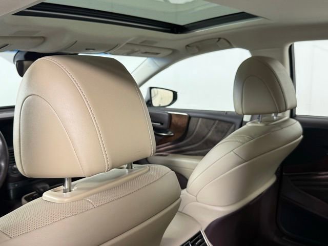 Used 2019 Lexus LS 500 w/ Accessory Package (Z2) RWD image 29