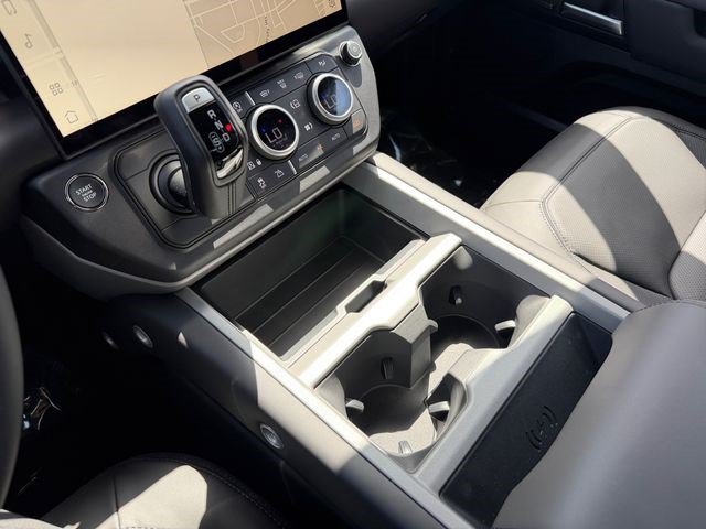 New 2026 Land Rover Defender 90 V8 AWD/4WD image 24