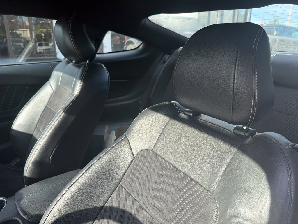 Used 2021 Ford Mustang GT Premium w/ Carbon Sport Interior Package RWD image 10