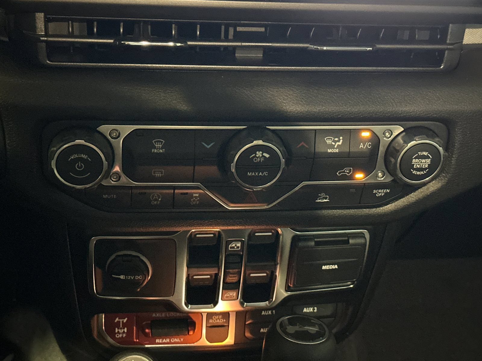 New 2026 Jeep Wrangler Unlimited Sport AWD/4WD image 19
