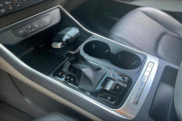 Used 2026 Kia Carnival EX FWD image 18