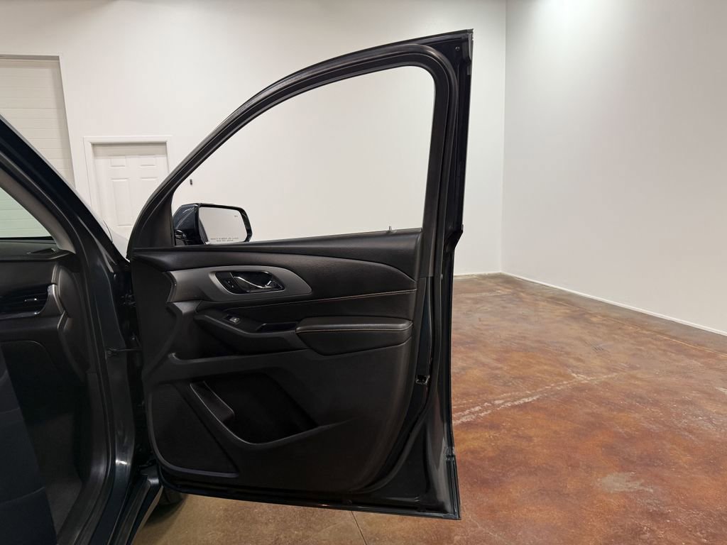 Used 2019 Chevrolet Traverse LT image 62