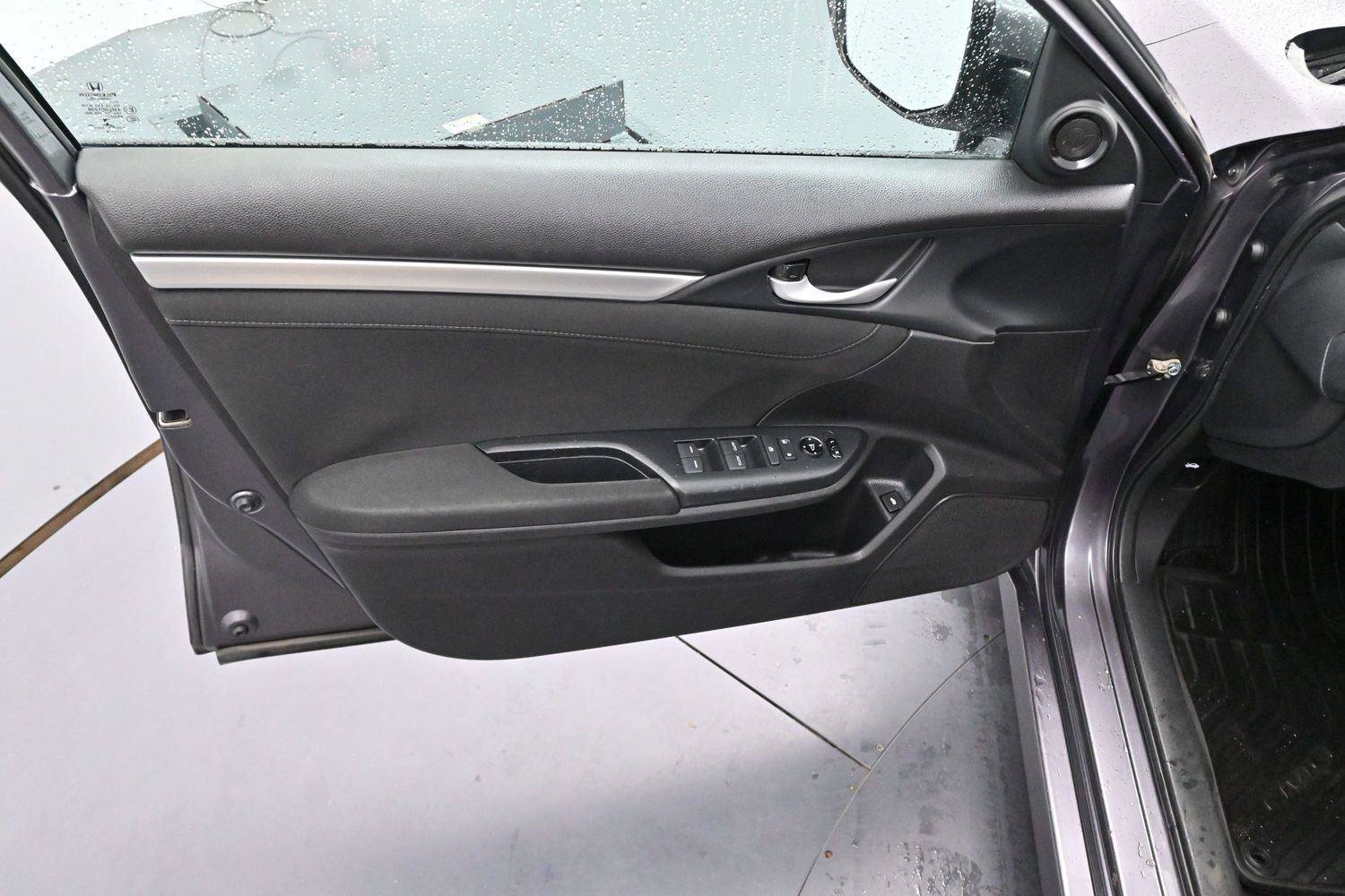 Used 2016 Honda Civic EX image 9
