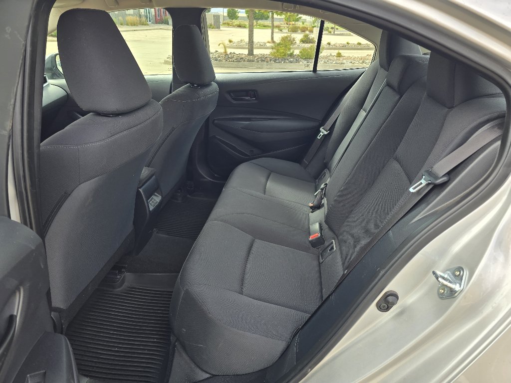 Used 2025 Toyota Corolla LE FWD image 15