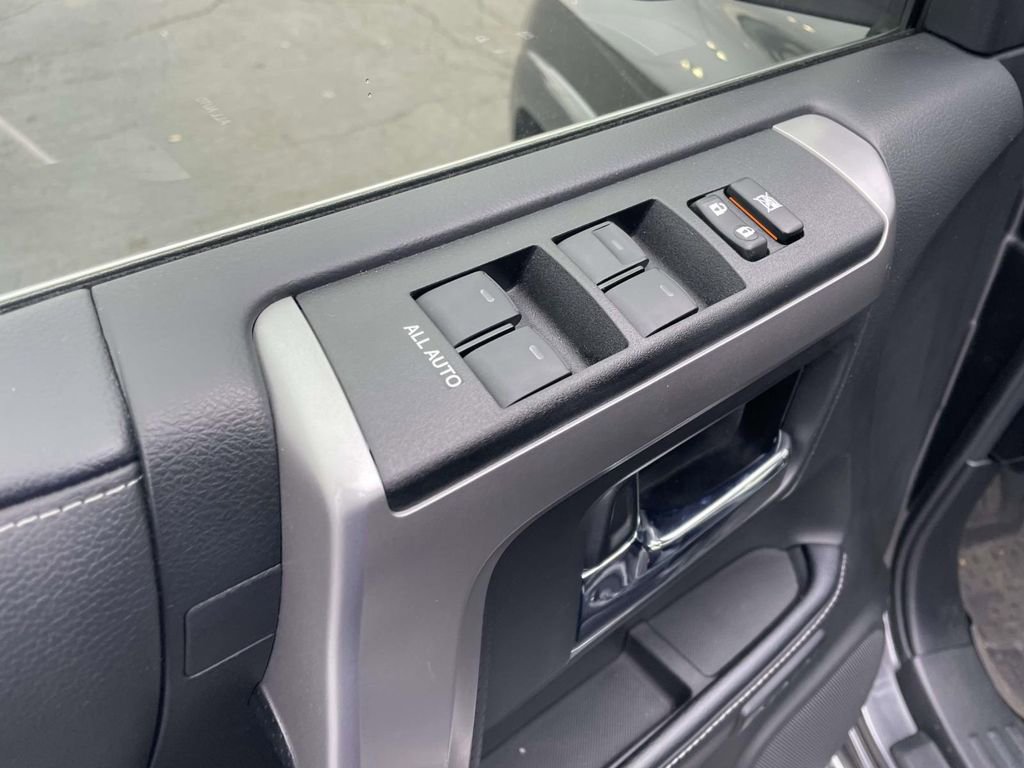 Used 2023 Toyota 4Runner Limited image 27