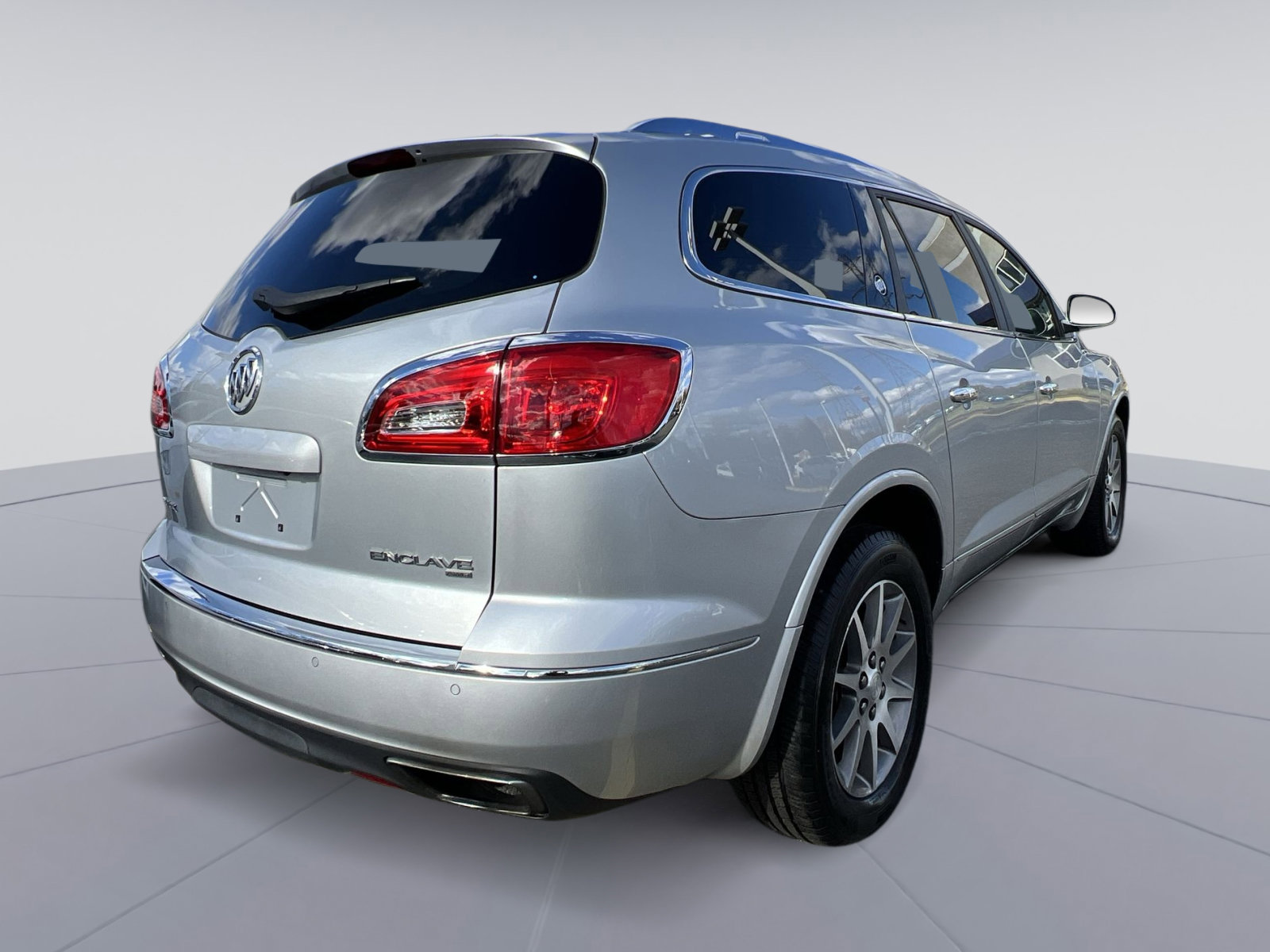 Used 2017 Buick Enclave Leather image 9