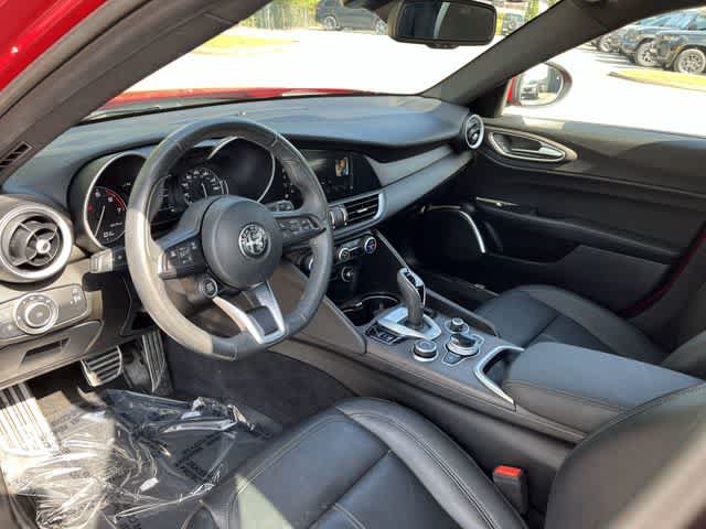 Used 2022 Alfa Romeo Giulia Ti AWD/4WD image 11