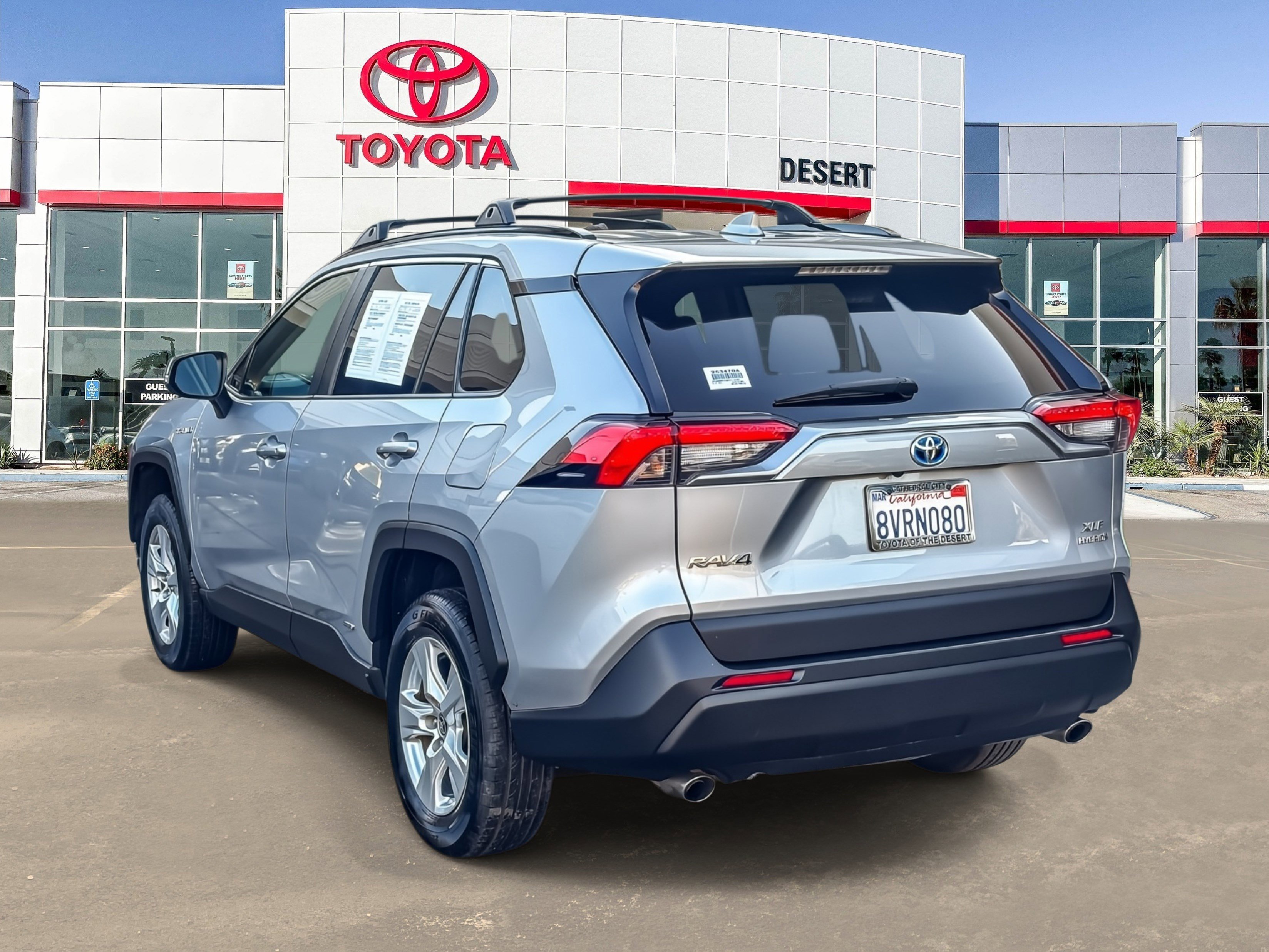 Used 2021 Toyota RAV4 XLE w/ Convenience Package image 5