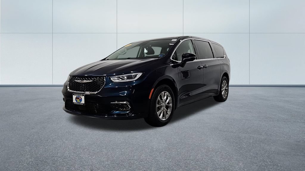 Used 2023 Chrysler Pacifica Touring-L