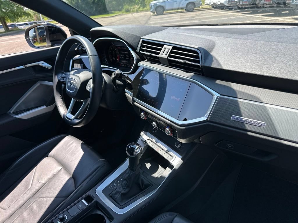 Used 2023 Audi Q3 2.0T Premium Plus w/ Premium Plus Package AWD/4WD image 25