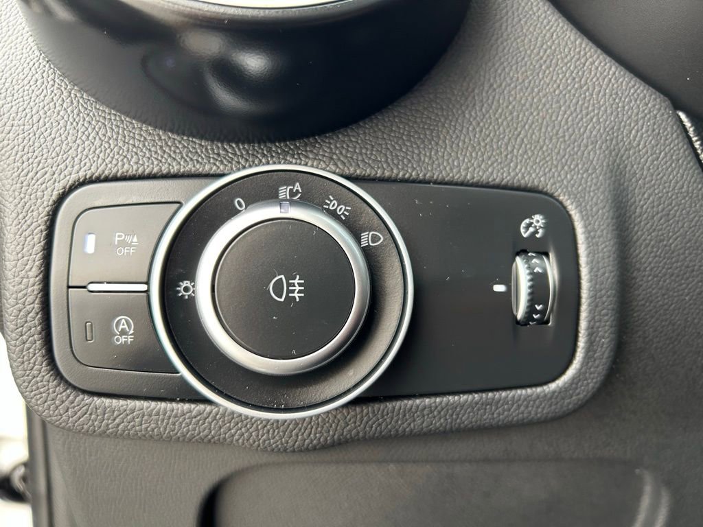 New 2025 Alfa Romeo Stelvio Sprint w/ Convenience Package image 34