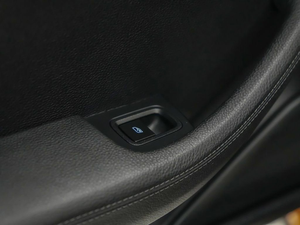 Used 2025 Porsche Panamera 4 image 14