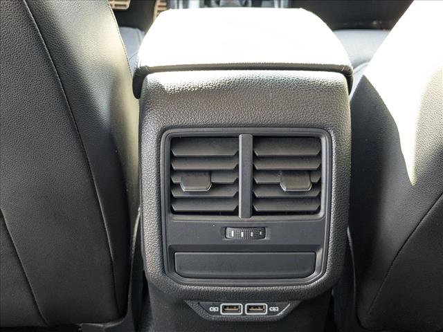 Used 2020 Volkswagen Passat 2.0T R-Line image 18