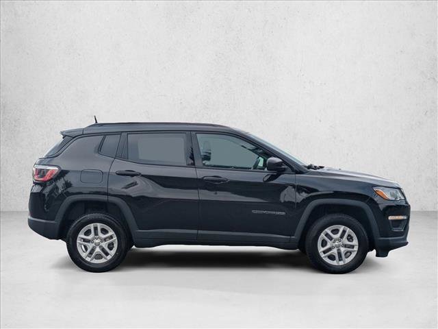 Used 2017 Jeep Compass Sport AWD/4WD image 4