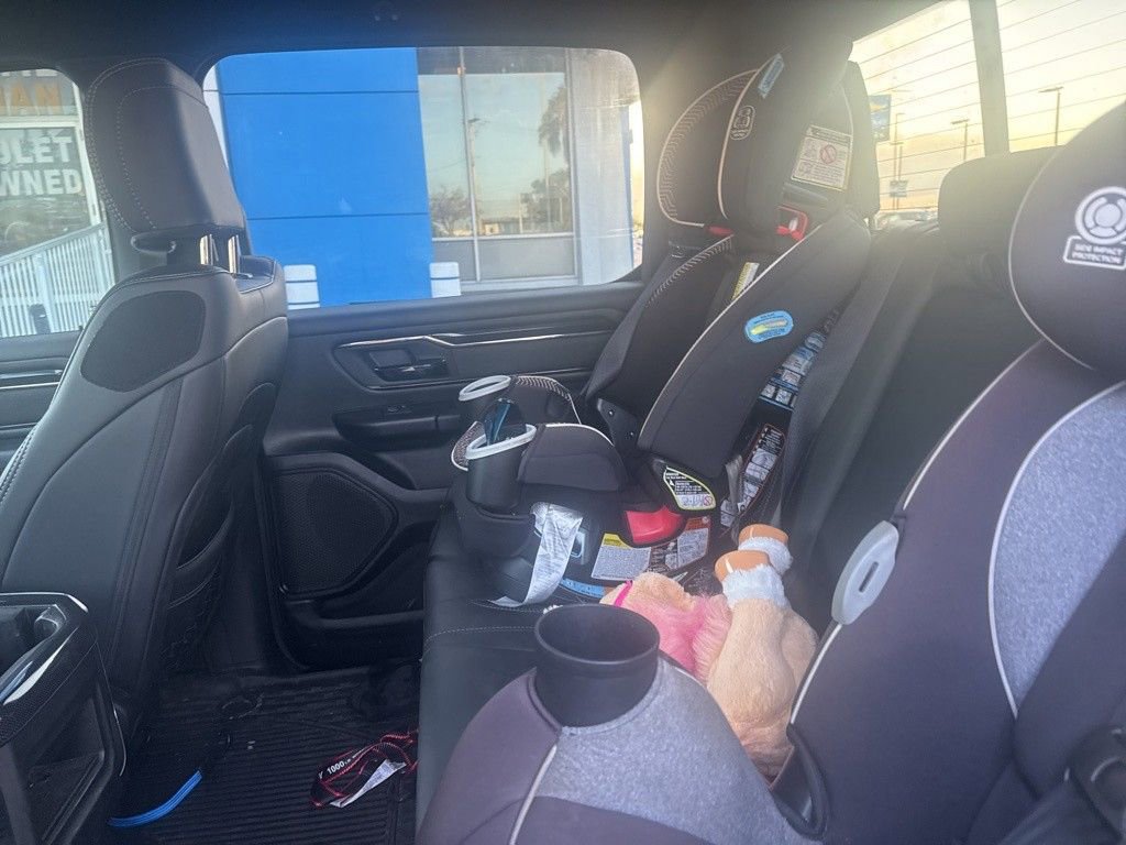 Used 2021 RAM 1500 Big Horn w/ Built-to-serve Edition image 13