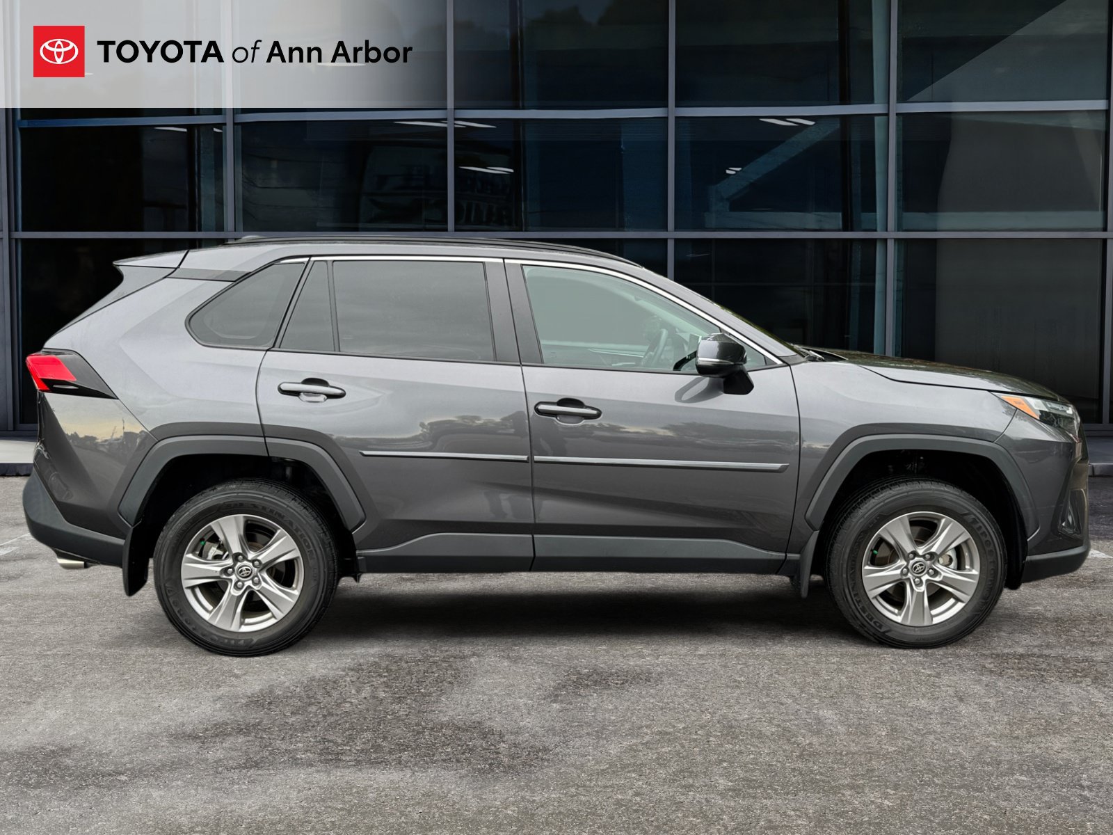 Used 2023 Toyota RAV4 XLE AWD/4WD image 11