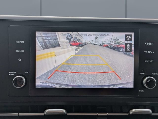 Used 2022 Kia Carnival LX FWD image 21