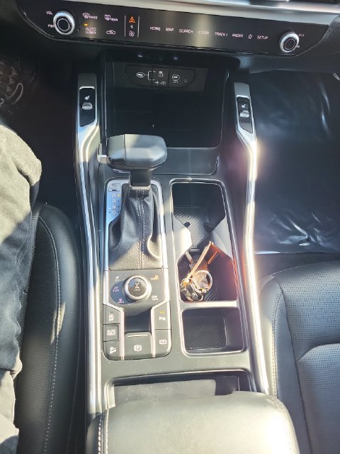 Certified 2024 Kia Sorento S w/ Panoramic Sunroof Package AWD/4WD image 28