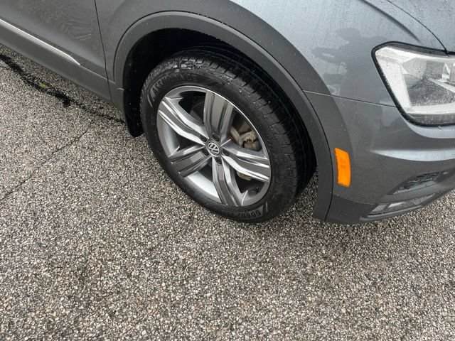 Used 2020 Volkswagen Tiguan SEL AWD/4WD image 10