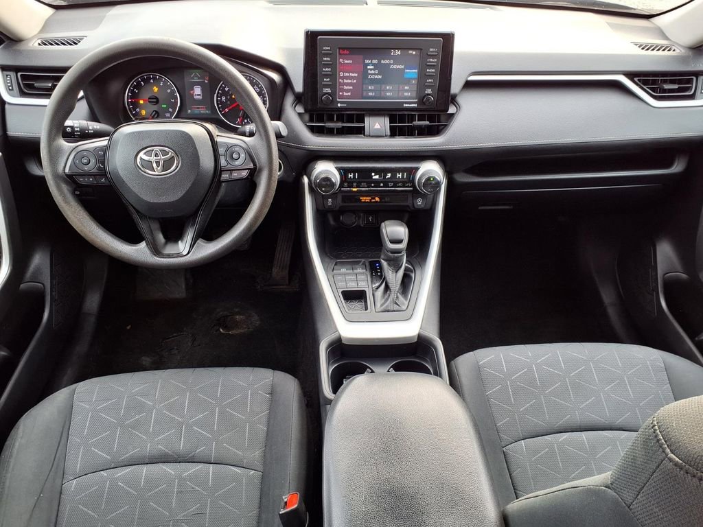 Used 2020 Toyota RAV4 XLE AWD/4WD image 7