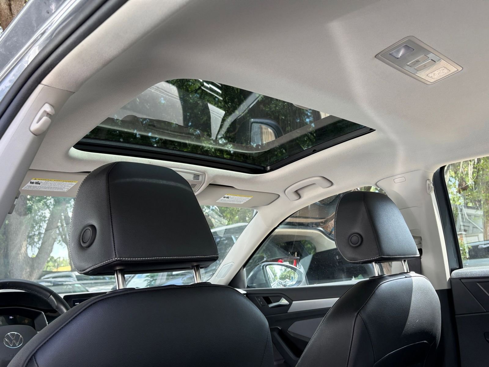 Used 2025 Volkswagen Jetta SE image 28