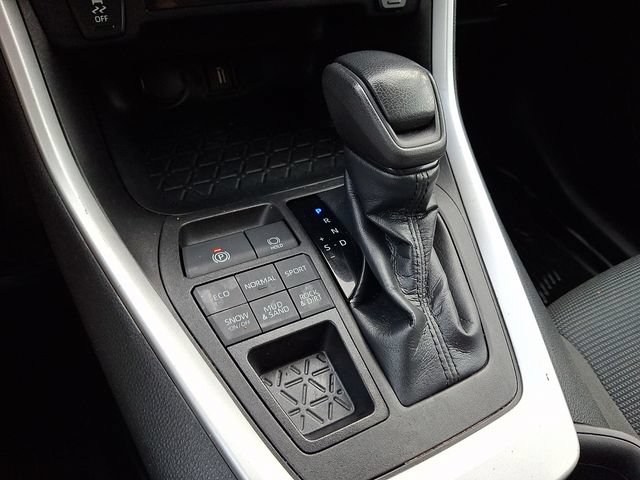 Certified 2022 Toyota RAV4 LE AWD/4WD image 14