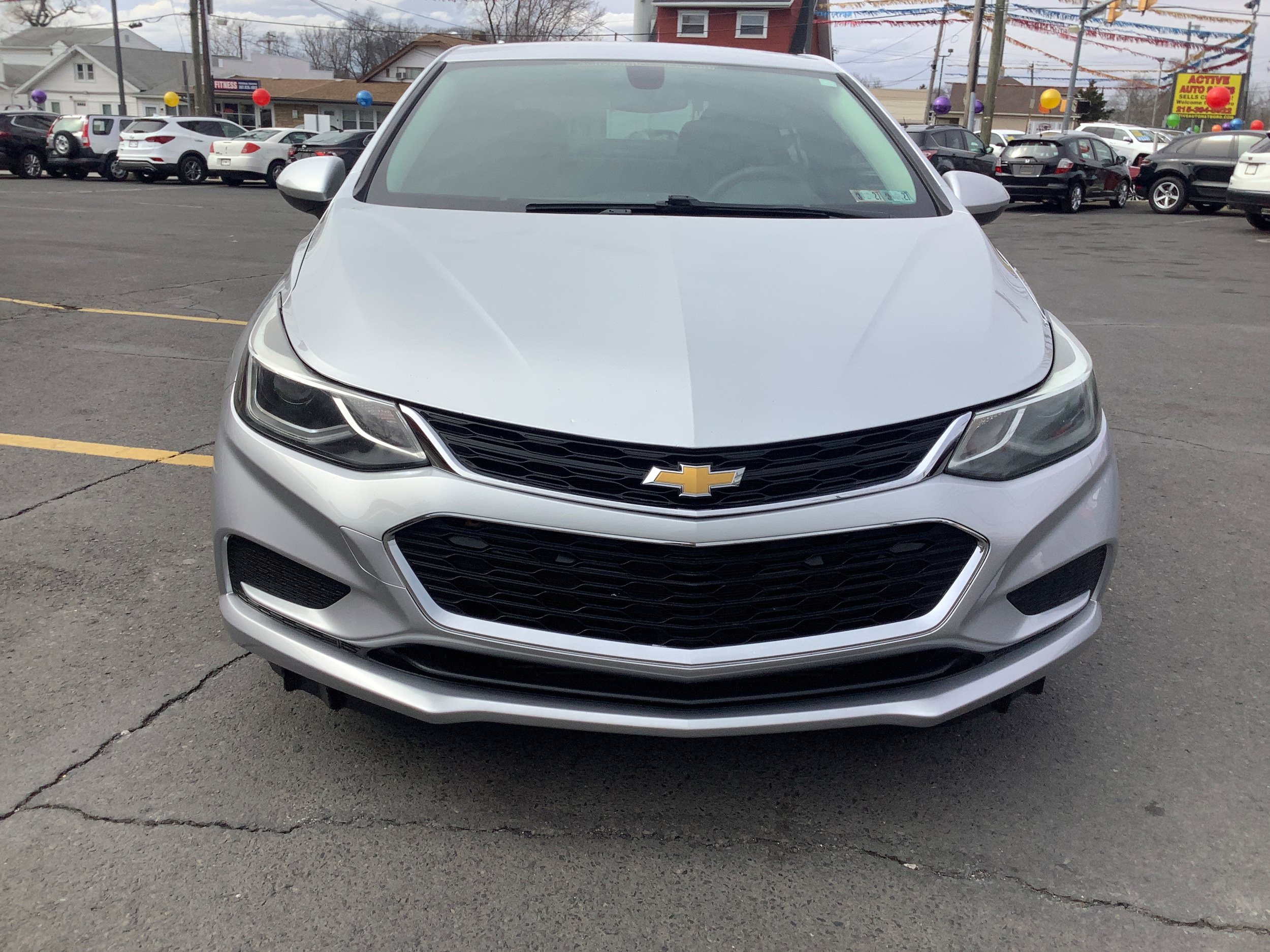 Used 2017 Chevrolet Cruze LT w/ Convenience Package image 2