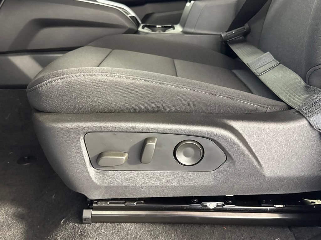New 2026 Chevrolet Colorado W/T w/ WT Custom Package AWD/4WD image 26