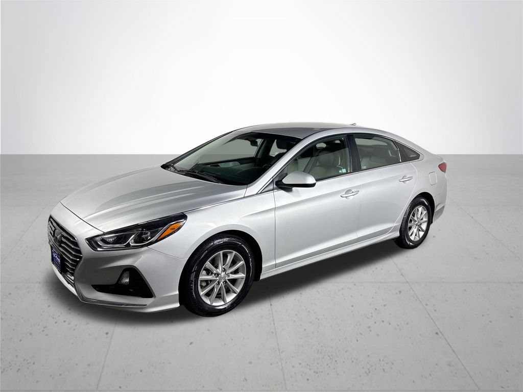 Used 2019 Hyundai Sonata SE FWD image 2