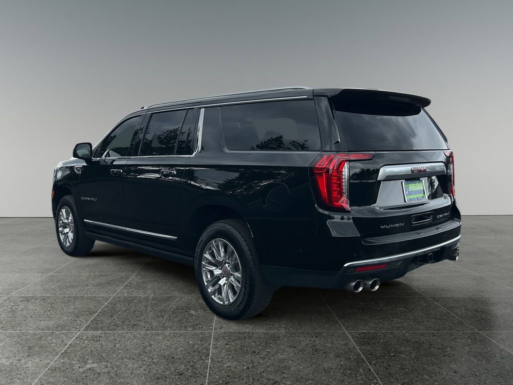 Used 2024 GMC Yukon XL Denali w/ Advanced Technology Package image 5