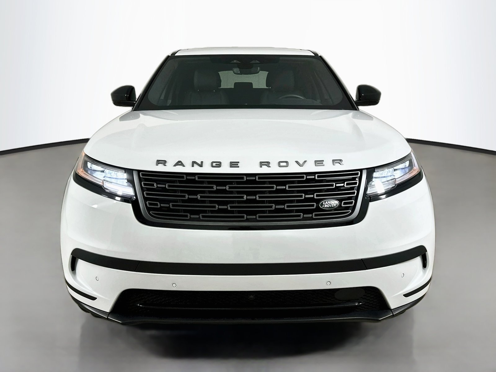 Used 2026 Land Rover Range Rover Velar S AWD/4WD image 2