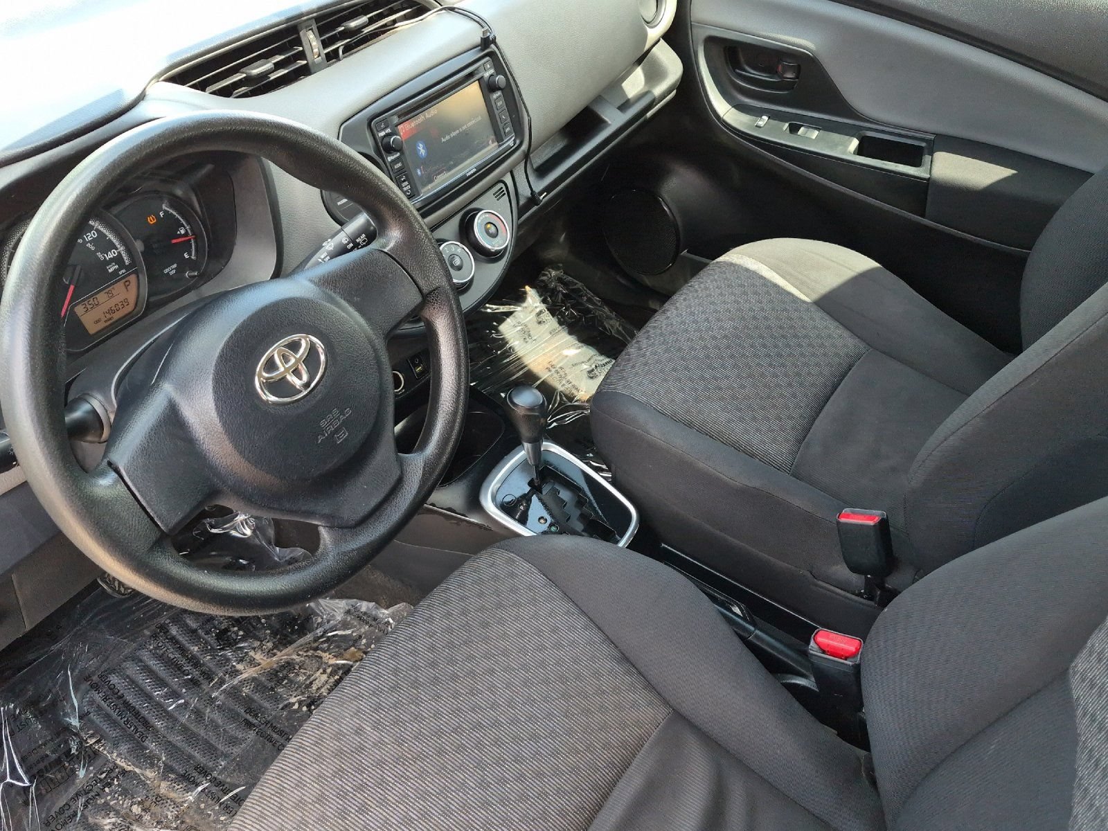 Used 2015 Toyota Yaris L FWD image 9