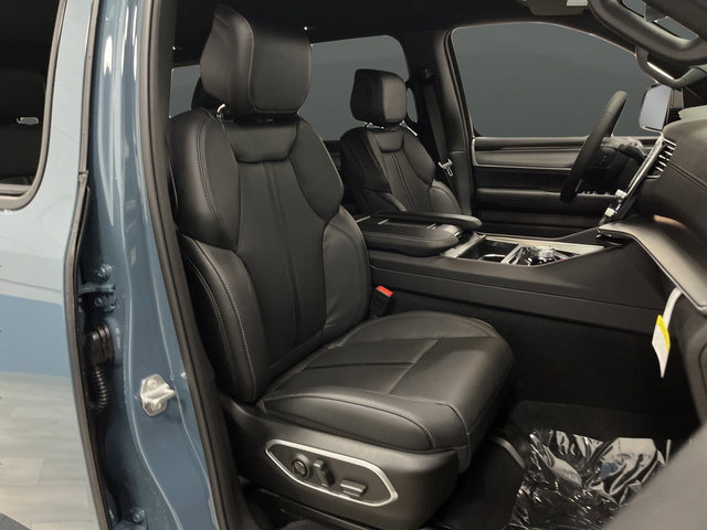 New 2026 Jeep Grand Wagoneer Limited AWD/4WD image 32