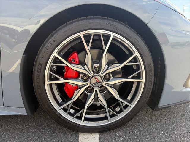 Used 2024 Chevrolet Corvette Stingray Premium Conv w/ Battery Protection Package RWD image 9