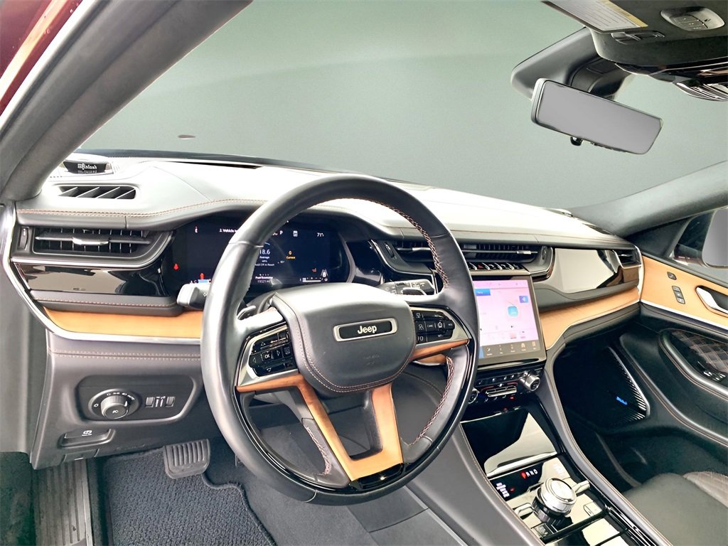 Used 2023 Jeep Grand Cherokee L Summit image 16